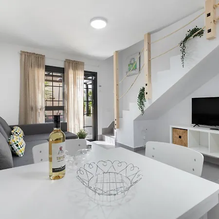 Casa Curro Holiday home *